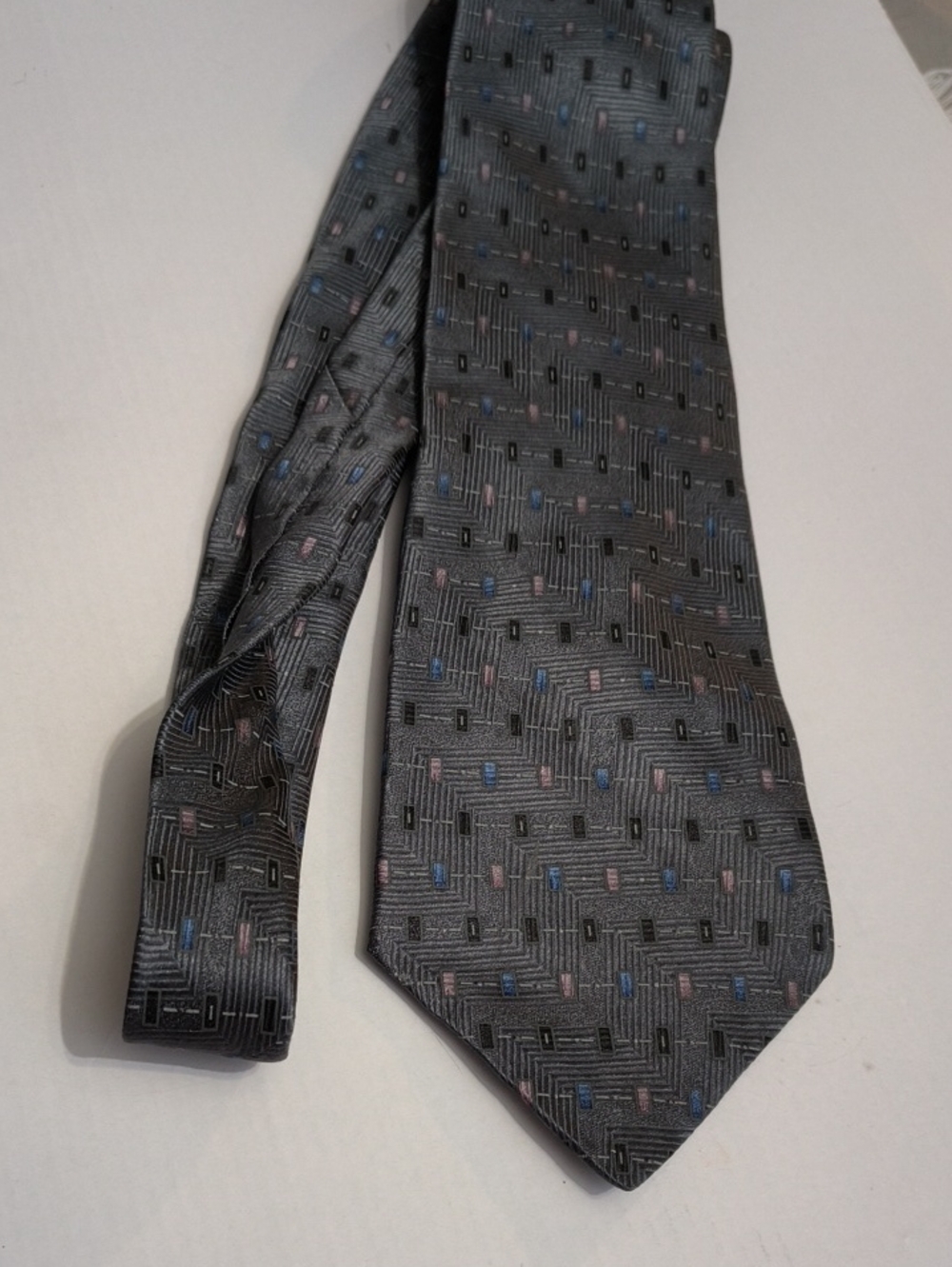 Van Heusen Gray Necktie with Blue and Pink Accents 100% Silk